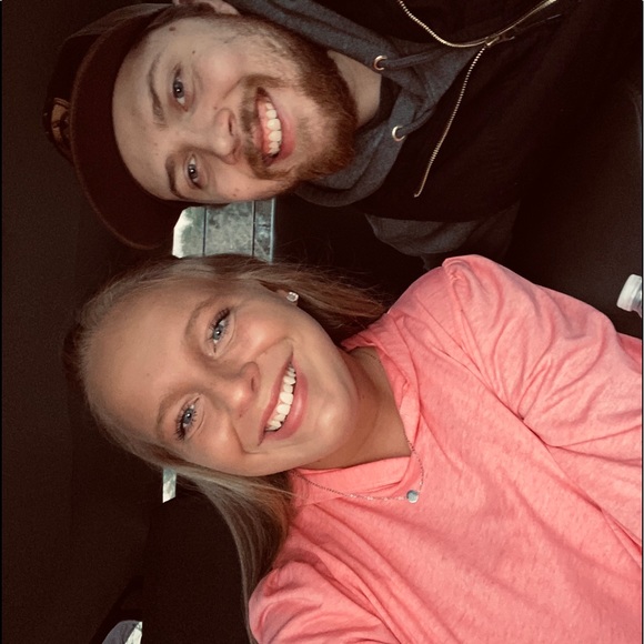 Meet your Posher, Amanda - Picture 1 of 1